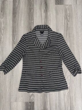 SOHO Apparel Ltd. Women's Striped Blazer Notch Lapel Three-Button 3/4 Sleeve L.